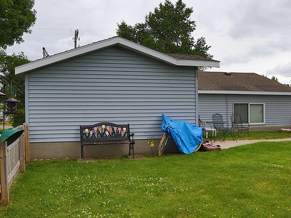 4th image of 305 Wollan St