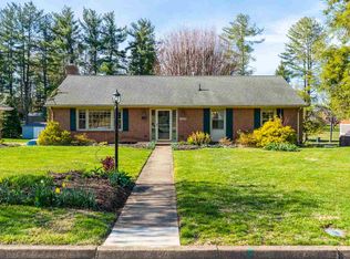 1079 Jefferson Ave, Waynesboro, VA 22980