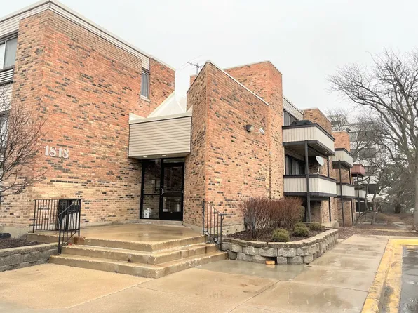 1813 Hemlock Pl APT 305, Schaumburg, IL 60173