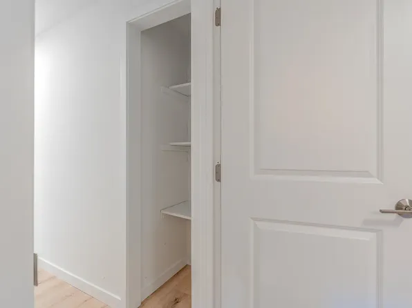 1812 14th Ave APT 1, Seattle, WA 98122