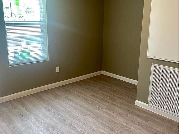 4th image of 2222 Westerland Dr APT 20