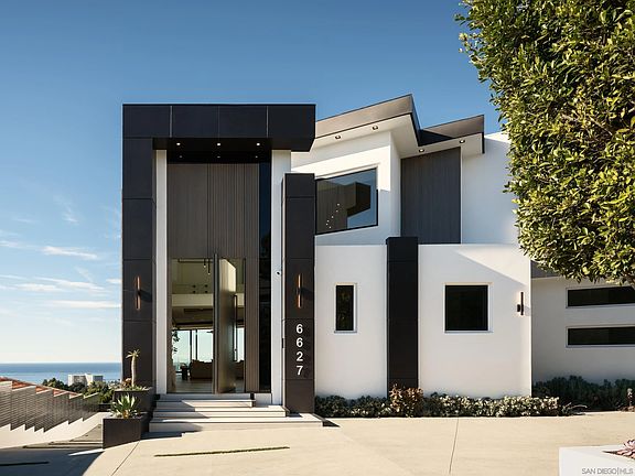 3rd image of 6627 Muirlands Dr