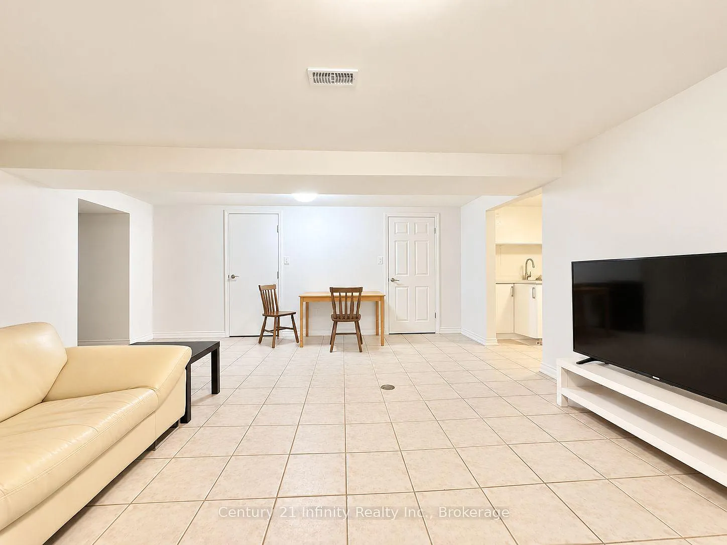 2 bed, $1,800 — Photo 4
