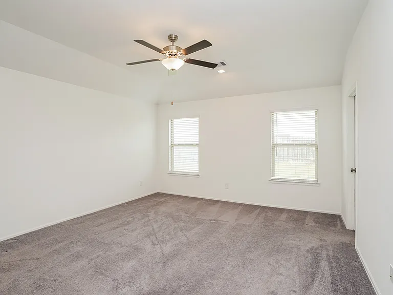 723 Autumn Lake Ln — Photo 9