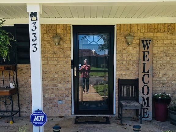 3rd image of 333 Hollie Cir