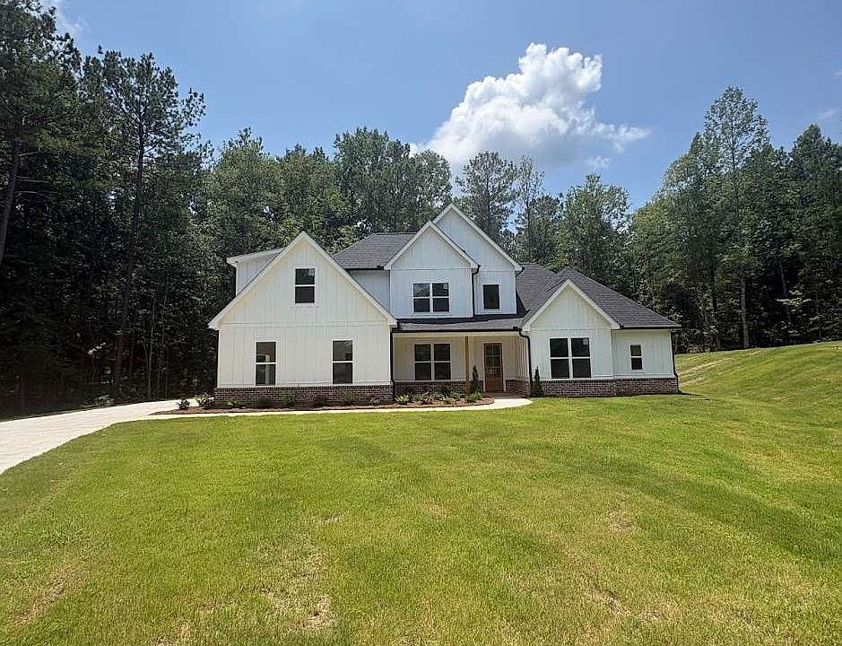 1st image of 160 Rivers Edge Dr