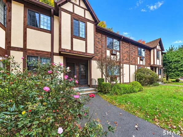 562 Swanson Crescent #562, Milford, CT 06461