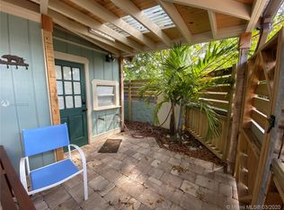 2220 Roosevelt St, Hollywood, FL 33020