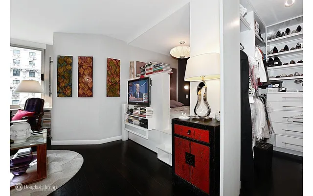 Rented by Douglas Elliman | media 10