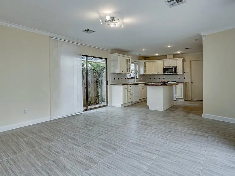 13819 Starhill Ct — Photo 7