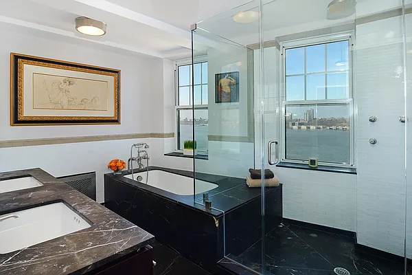 Sold by Corcoran | media 21