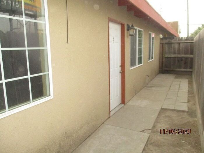 1st image of 32606 Road 124