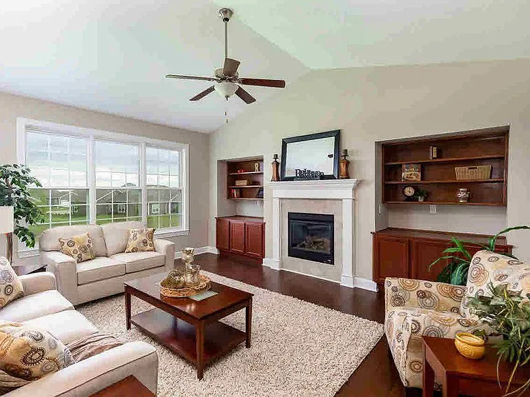 78 Cobblestone Ln — Photo 3