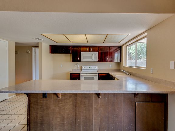 3rd image of 5136 W Laurie Ln