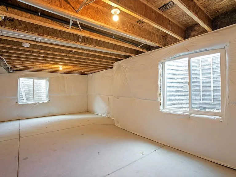 1525 Heirloom Dr — Photo 36