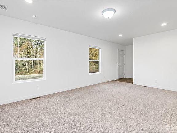 5th image of 37919 26th Avenue S