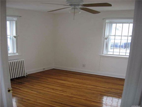 4th image of 456 Jerusalem Ave