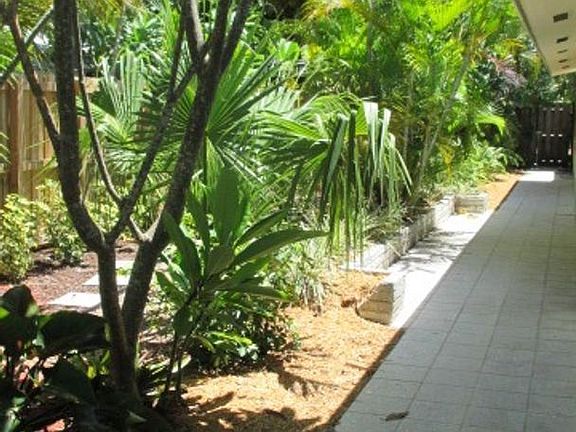2nd image of 114-116 SW 20th Ave #10200692