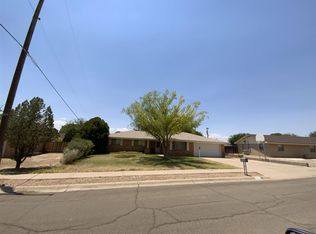 700 Serena Dr, Roswell, NM 88201
