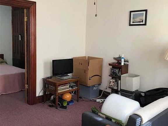3rd image of 3079 41st St