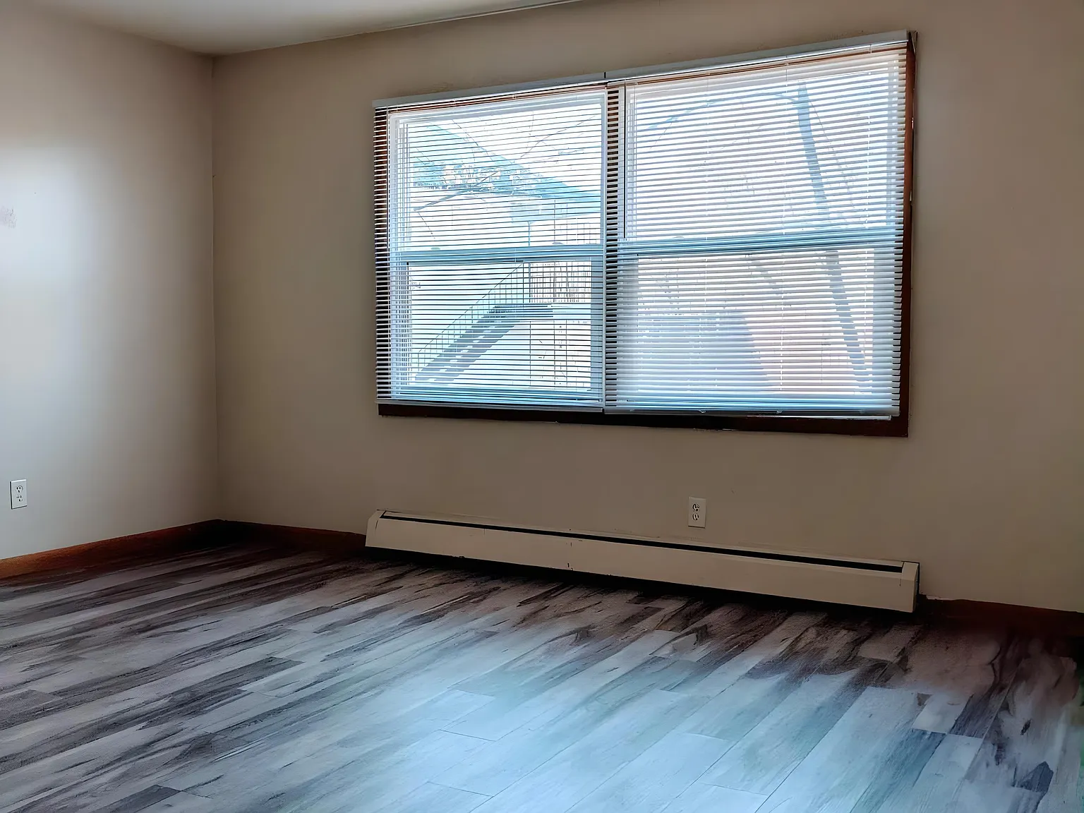 Trailway Apartments - 8340-001 — Photo 4
