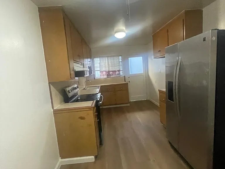 210 Flanders Ct — Photo 7