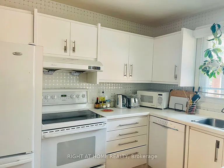 1 Cotillion Ct — Photo 7