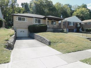 4221 Century Ln, Cincinnati, OH 45205