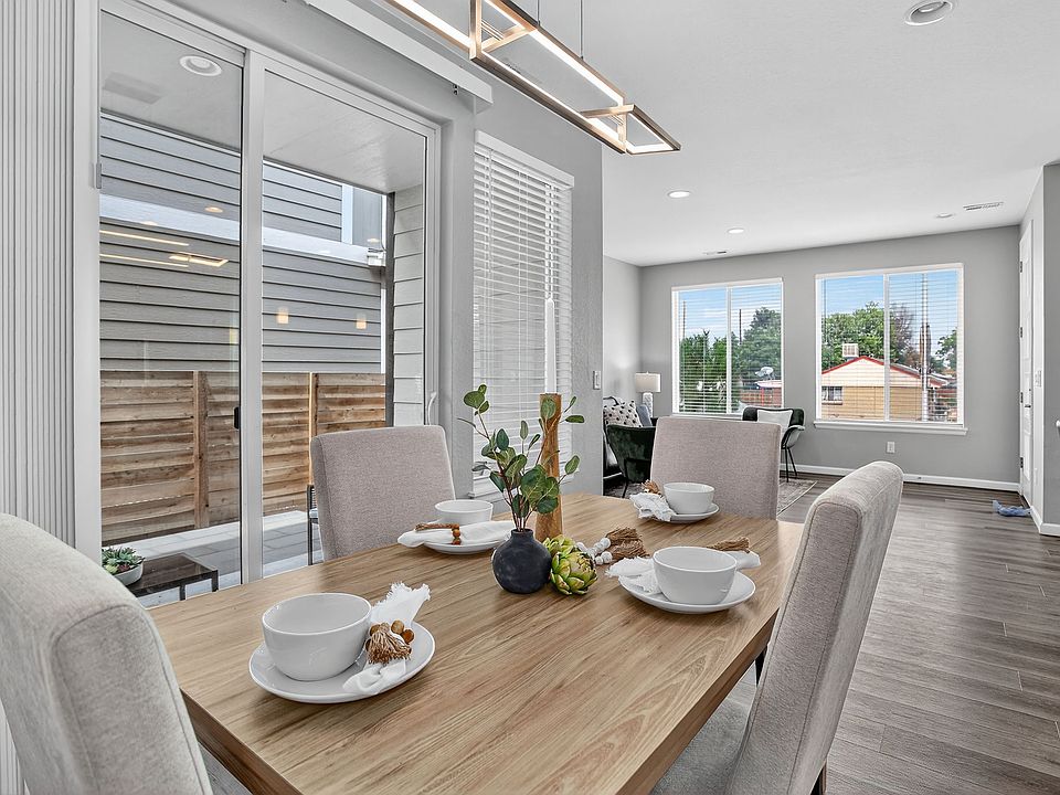 Open concept dining room area
