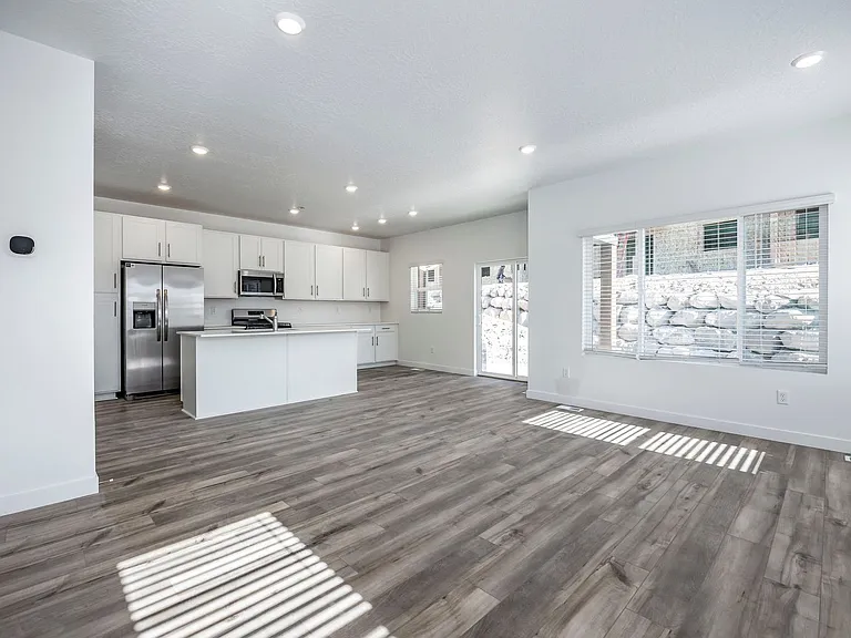 2354 N Canal View Ln — Photo 3