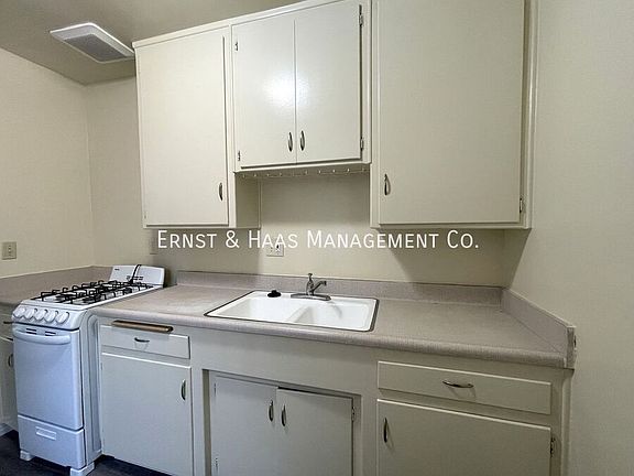 4th image of 4180 Elm Ave #2