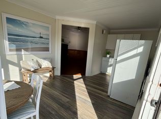 6 S Water St #B, Onset, MA 02558