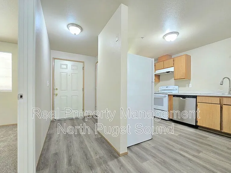4505 100th St NE #B01 — Photo 4