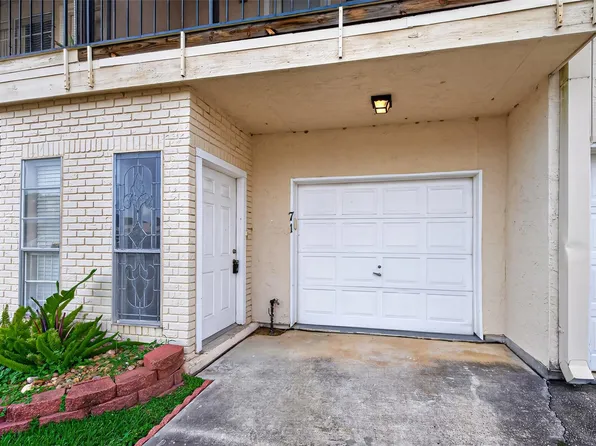 71 Regency Point, Montgomery, TX 77356