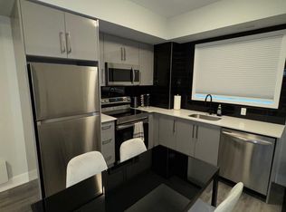 6065 McLeod Rd #111, Niagara Falls, ON L2G0Z7