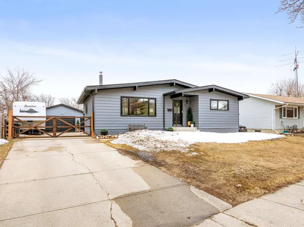 8941 97th Ave, Fort Saskatchewan, AB T8L 1E9