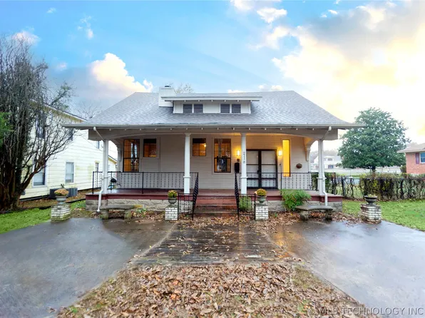 211 N State St, Wagoner, OK 74467