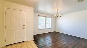 3 bed, 2.0 bath, 1736 sqft, $2,050 — Photo 3