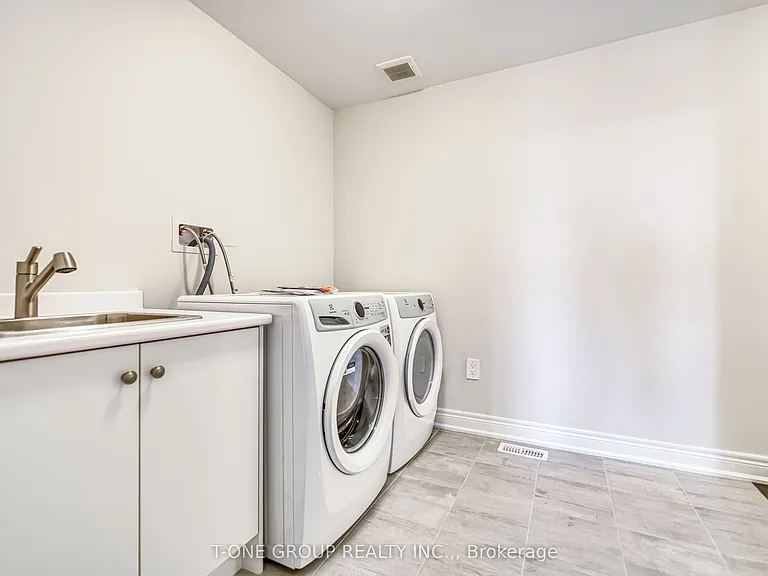 54 Selina Rose St — Photo 12