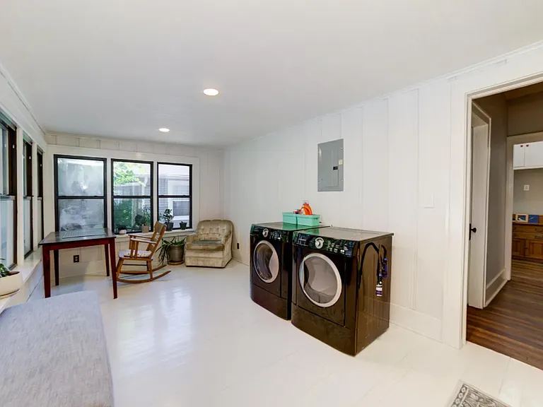368 S Zunis Ave — Photo 11