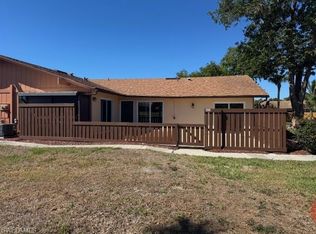 17305 Timber Oak Ln, Fort Myers, FL 33908