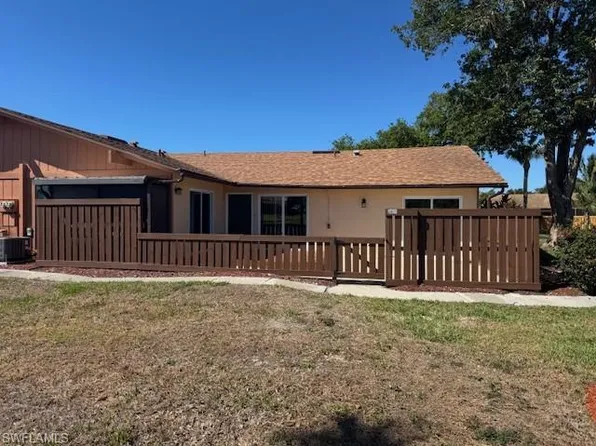 17305 Timber Oak LN, FORT MYERS, FL 33908