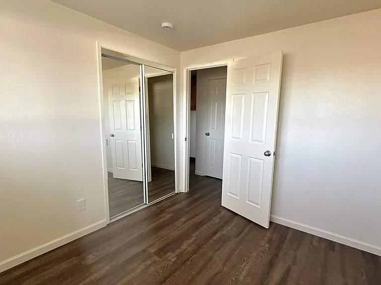 1418 Pleasant Ave #1420 — Photo 13