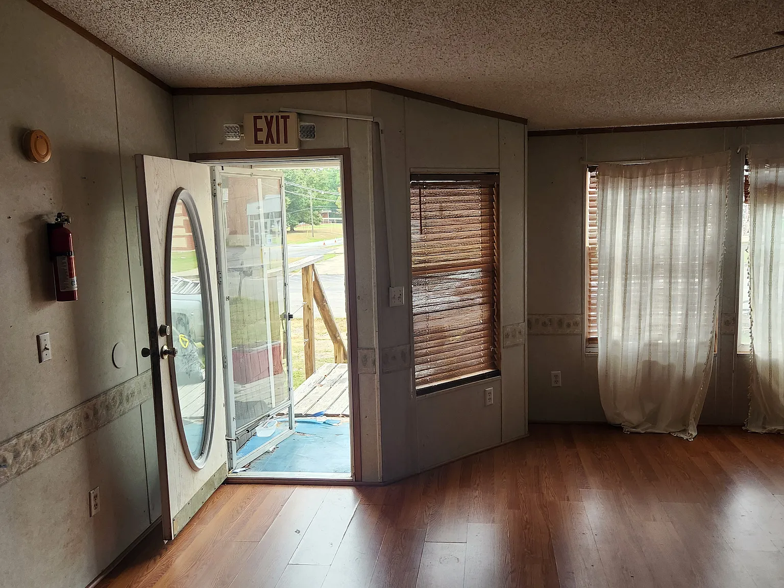 3 bed, 1800 sqft, $800 — Photo 3