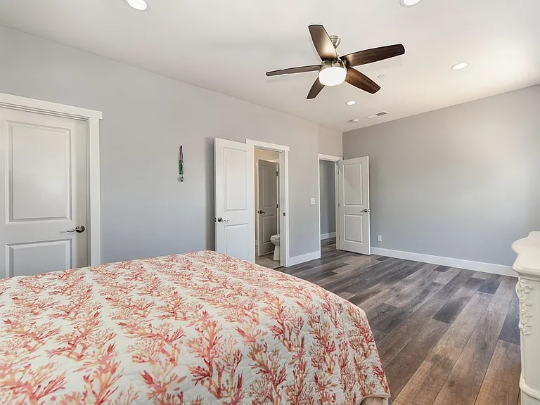 4121 Pine St — Photo 5