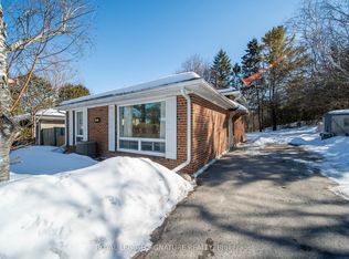 21 Huron Ct, Aurora, ON L4G 2X7