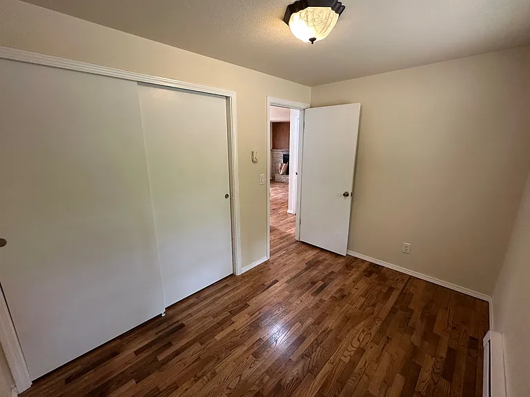 1st Pl SW — Photo 11