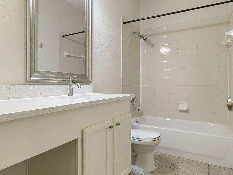 8306 Nicholson Dr — Photo 14