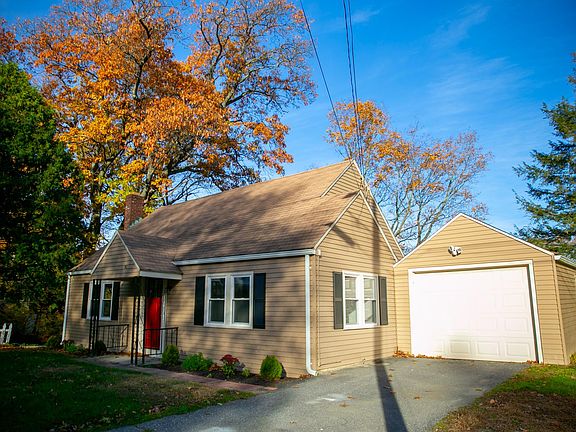2nd image of 92 Spring St