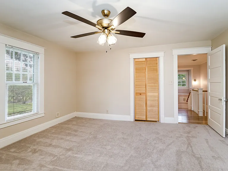 205 W Main St — Photo 22